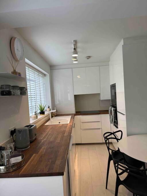 Apartamento Chetwynd Paradise Londres Exterior foto